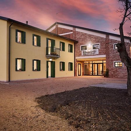 Brussa Horse Oasi Villa Caorle Exterior foto