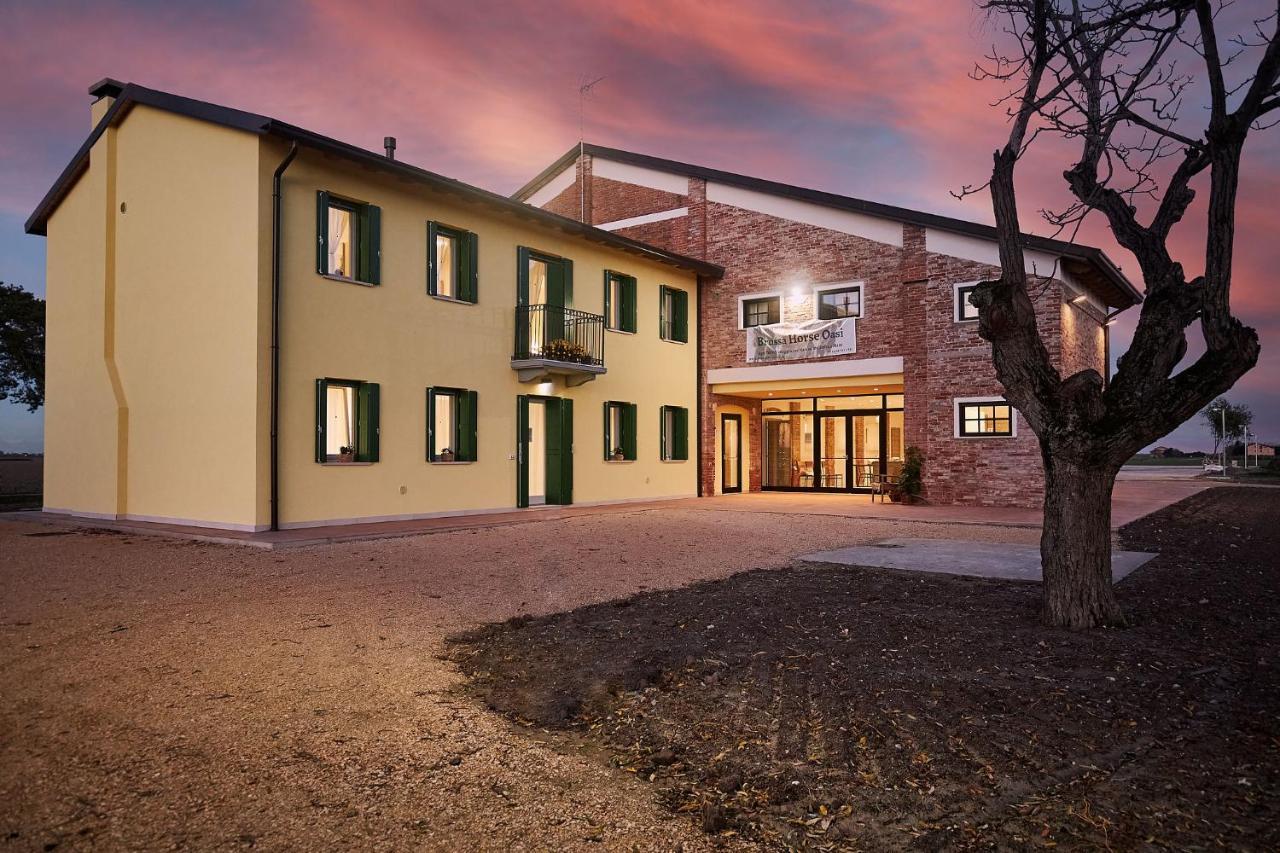 Brussa Horse Oasi Villa Caorle Exterior foto